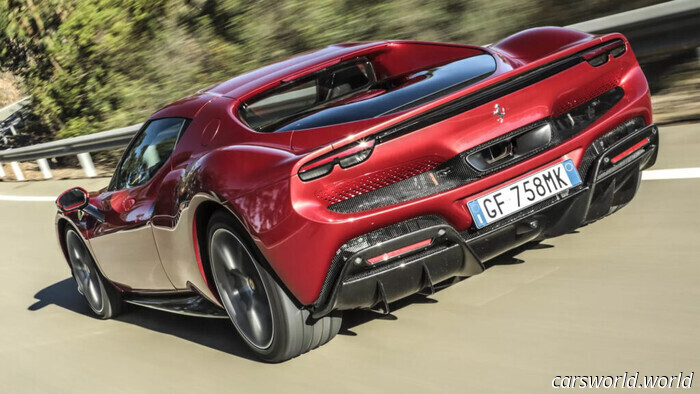 Ferrari представила свой первый электромобиль, а затем наблюдала, как её акции рухнули по совершенно другой причине | Carscoops